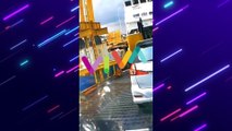 DETIK-DETIK Pemotor Nyemplung ke Laut di Pelabuhan