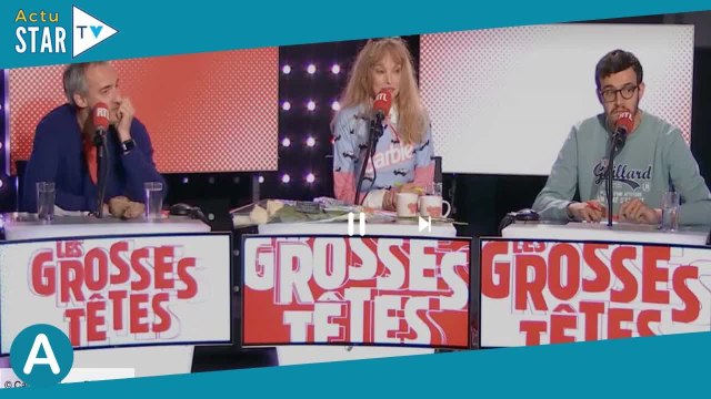 Arielle Dombasle amusée par “l’énigme” de son âge : “Je suis née la même année que…”