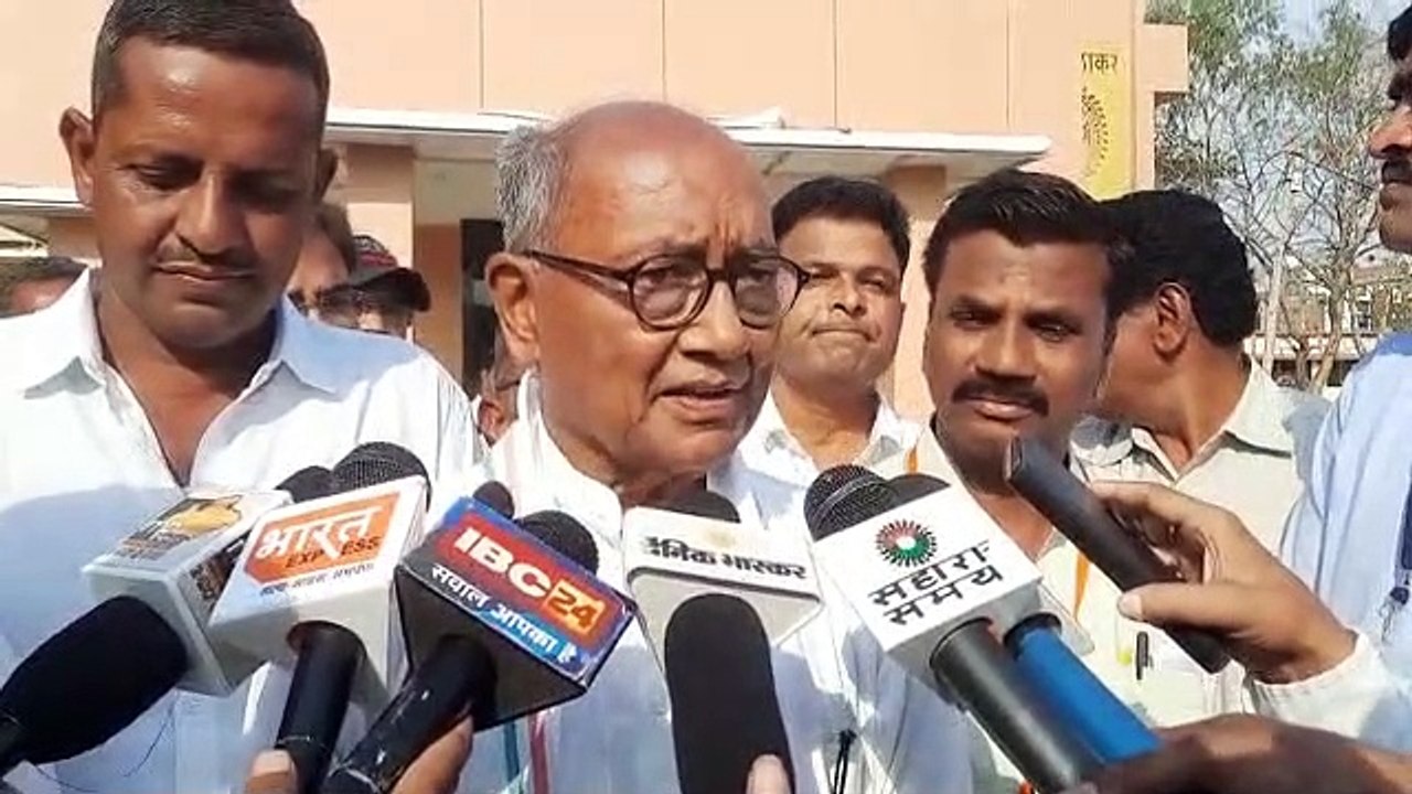 रघुवंशी बोले मुझे तो पहले भी हटाया फिर हटा दो फर्क नहीं पड़ता, पाटिल बोले कितने लोग धरने में आते है