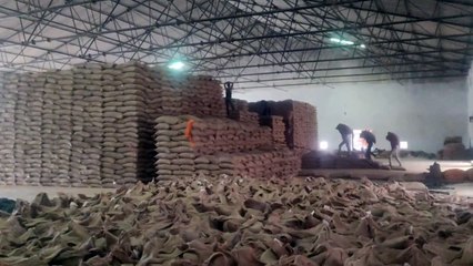 जैसीनगर के सरखड़ी (सत्ताढाना) का केंद्र बना दिया खुरई रोड पर, किसान परेशान