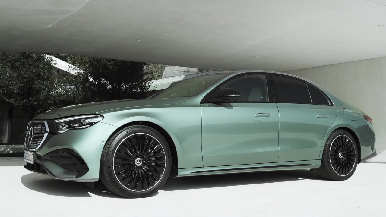 Die neue Mercedes-Benz E-Klasse - MBUX (Mercedes-Benz User Experience)