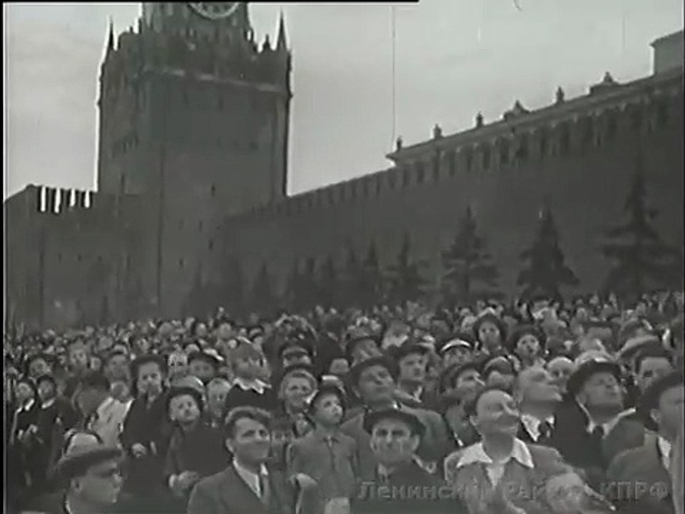 Парад на Красной площади 1 мая. (1946)