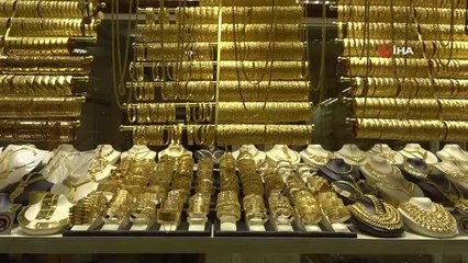 Kuyumcular dört gözle gurbetçilerin gelmesini ve düğün sezonunun açılmasını bekliyor