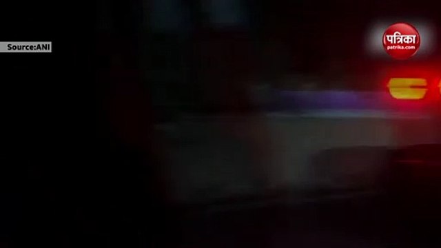 Video : कार की बोनट पर लटका रहा शख्स, 3 KM तक दौड़ता चला गया ड्राइवर