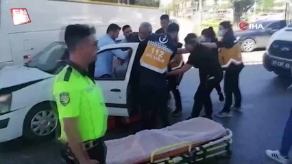 Kaza sonrası kaybettiği cep telefonunu bulmadan ambulansa binmedi