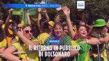 Bagno di folla per il ritorno in pubblico di Bolsonaro: e in Brasile è subito polemica