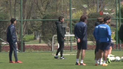 Hakan Kutlu: "Öncelikli hedefimiz bu ligi kazasız belasız atlatmak"