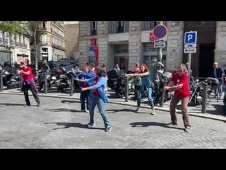 Marseille : Attac danse pour dénoncer la réforme des retraites