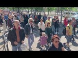 Arles : les manifestants marchent au rythme des percussions