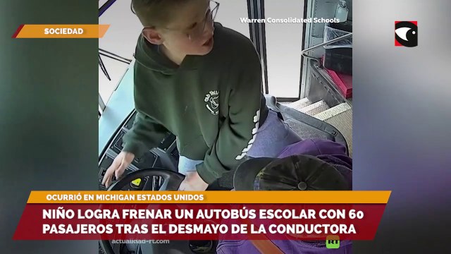 Niño logra frenar un autobús escolar con 60 pasajeros tras el desmayo de la conductora