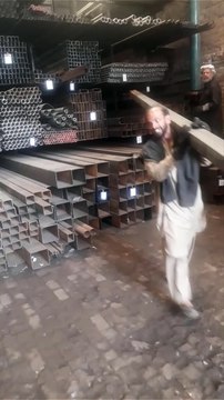 Pipe loading / Square Pipe size 4 x4 x2.5mm (L=20') pipe loading /#labourday2023 #labor #hardworking #loading.