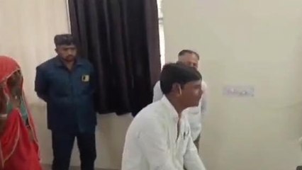 अजमेर:मंदिर—मदरसे के पास शराब ठेके का यूं जताया विरोध,देखें खबर