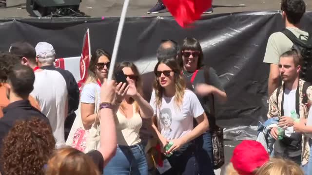 Seis ministros se unen a las marchas del 1 de mayo y llaman a un acuerdo para subir los salarios