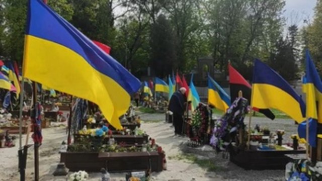 Ucranianos tratan de llevar vida normal mientras esperan la contraofensiva