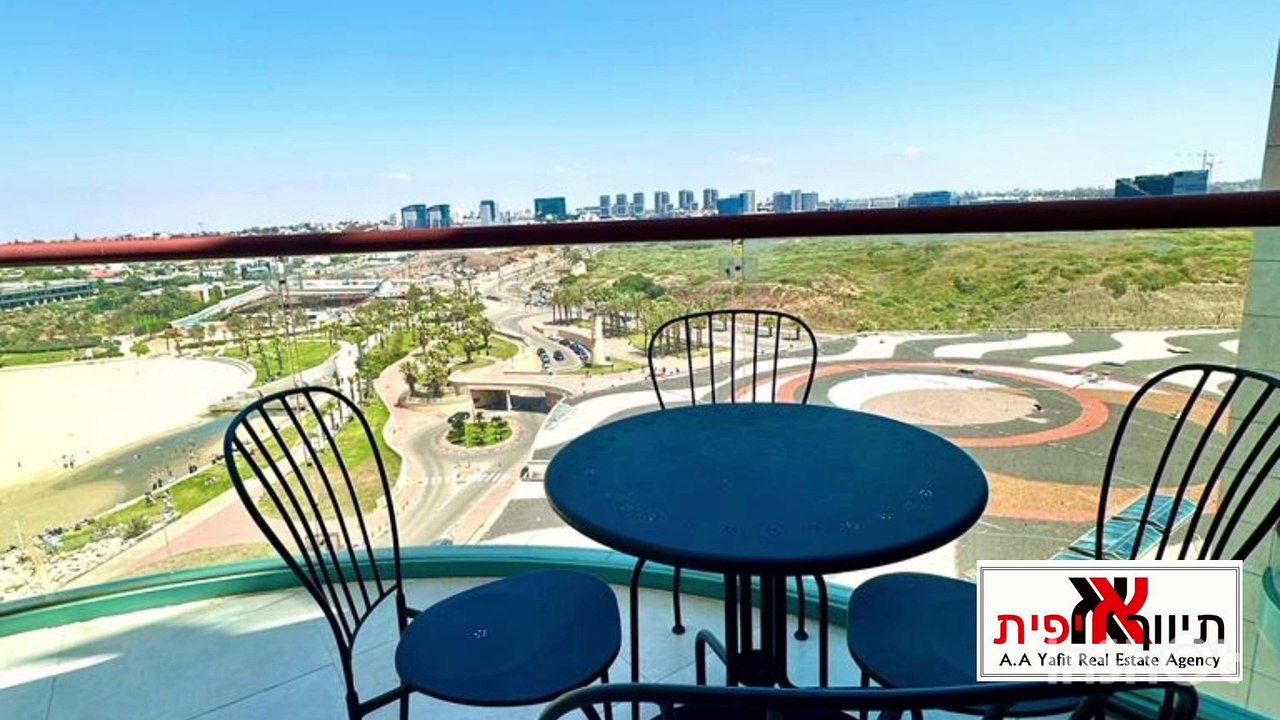2 bedrooms apartment for rent in Herzliya Marina Towers, Fully furnished apartment with a balcony