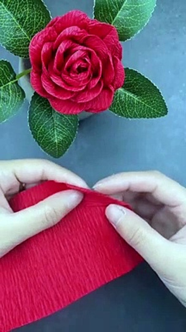 ⁣Rose making ideas with papers