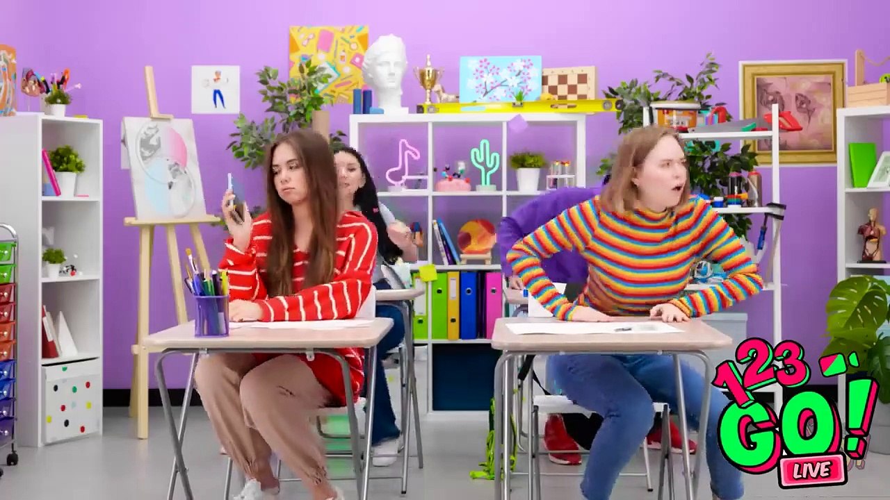 BEST HIGH SCHOOL HACKS YOU NEED TO KNOW -- Sneak Food and Makeup Into Class By 123GOLIVE