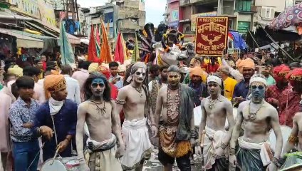 श्याम बाबा की शोभायात्रा में आकर्षक झांकियों ने लुभाया