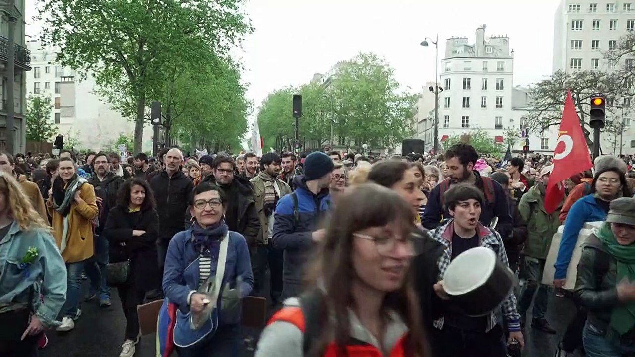 Hunderttausende Franzosen bei teils gewaltsamen Demonstrationen zum 1. Mai