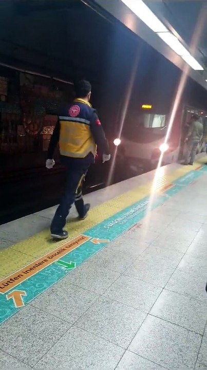 Marmaray'da intihar girişimi