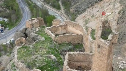 Bin yıllık kale zamana meydan okuyor