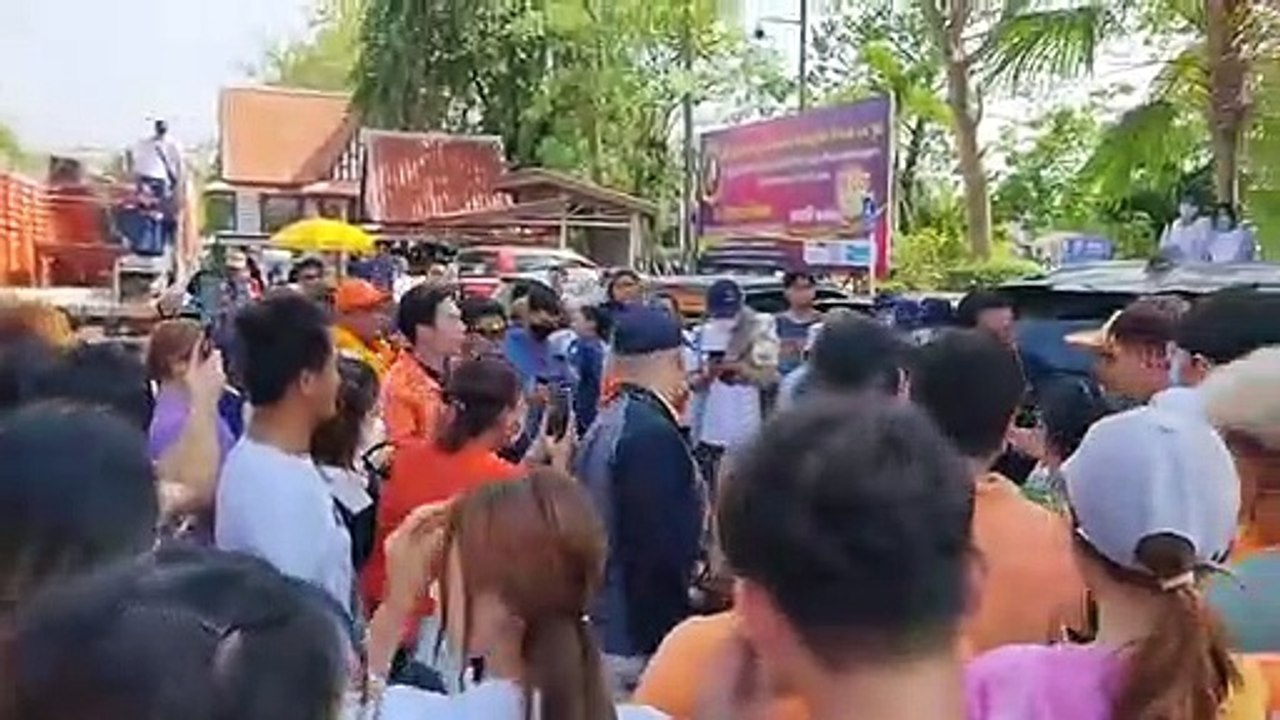 เลือกตั้ง 2566 'วิโรจน์' พรรคก้าวไกล ลุยหาเสียงสุโขทัย หวังปักธงยกจังหวัด