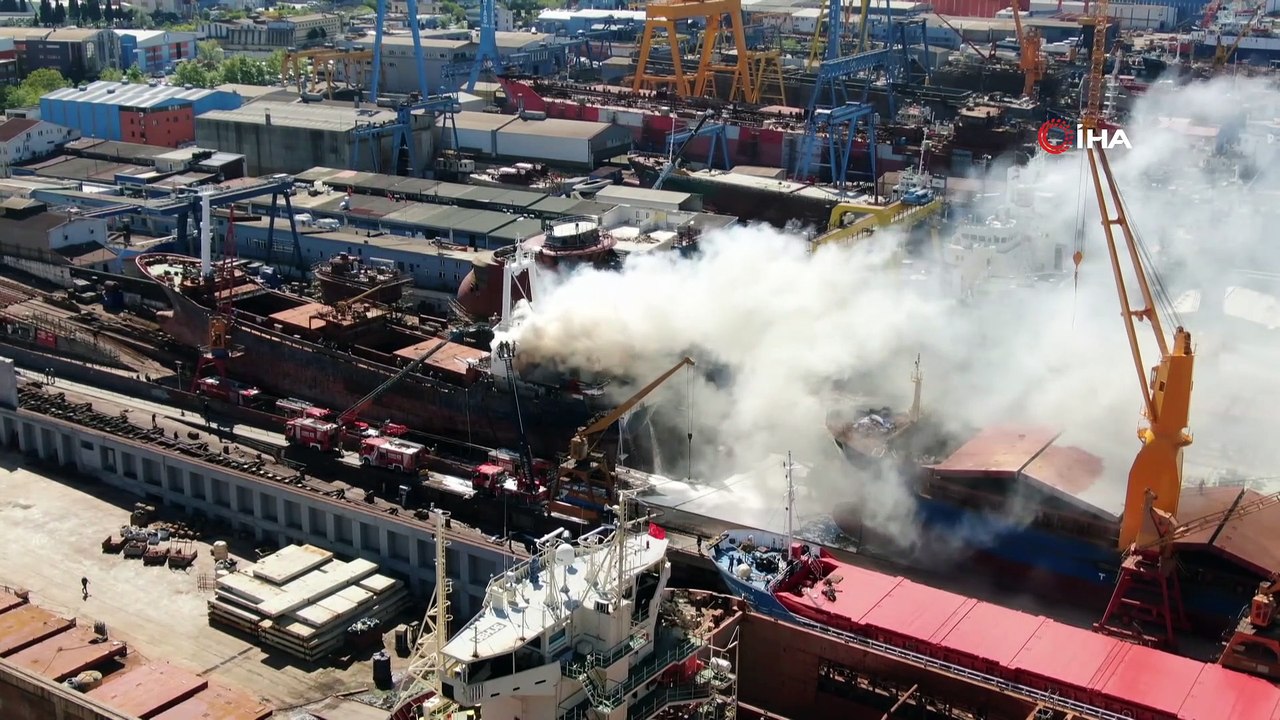TUZLA TERSANE YANGININDAN YENİ GÖRÜNTÜLER