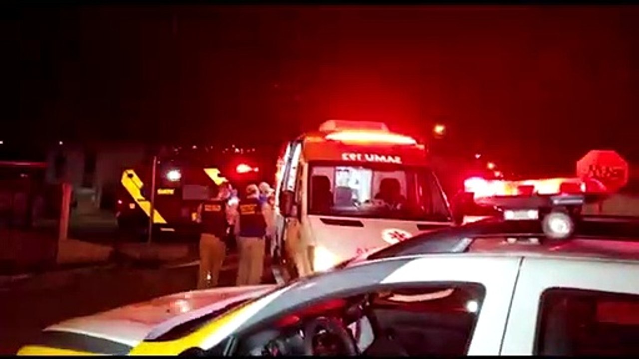 Homem leva dois tiros e fica em estado grave, no bairro Interlagos