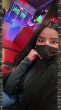 زهور سعود تخلع النقاب وتكشف عن وجهها