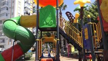 Mersin Yenişehir Belediyesi, Özgürlük Parkı'ndaki Çocuk Oyun Gruplarını Yeniledi