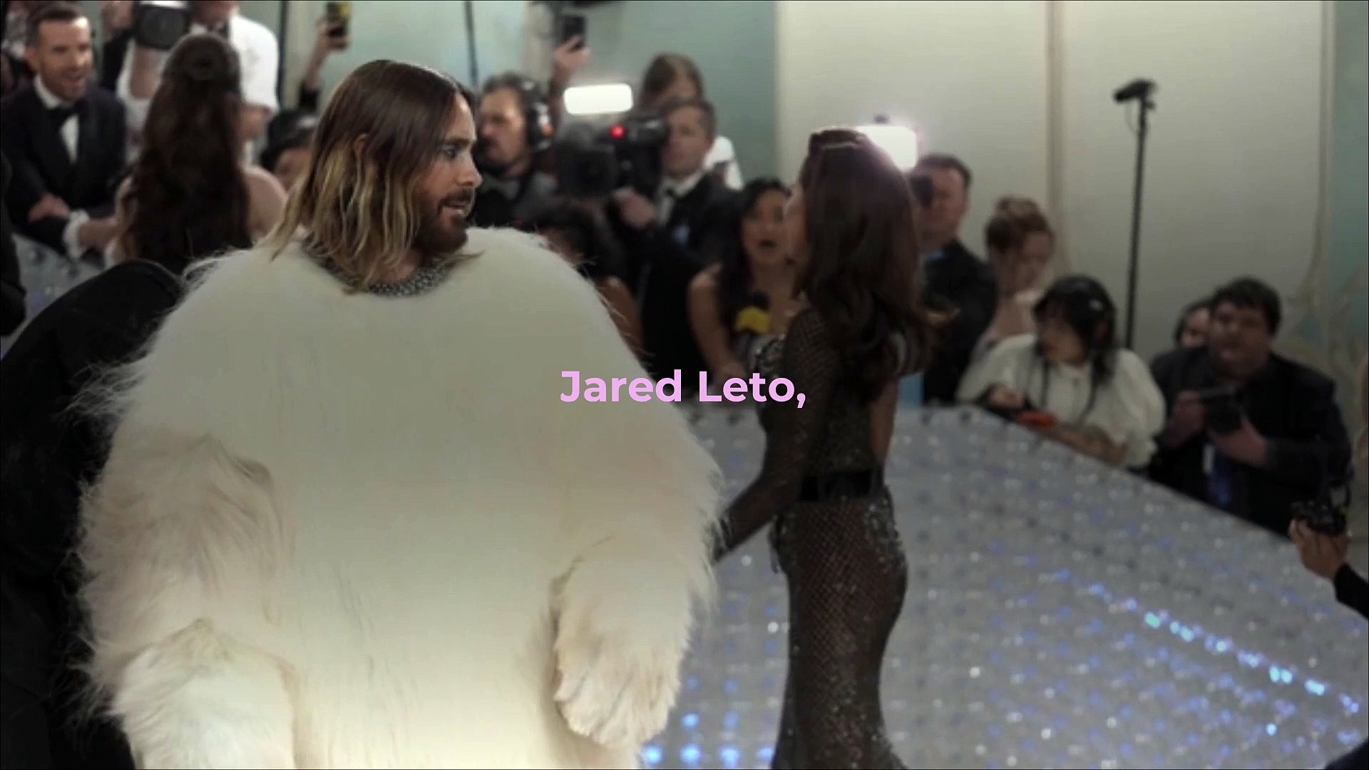 ⁣Met Gala 2023 : Doja Cat, Lil Nas X et Jared Leto ont rendu hommage au chat de Karl Lagerfeld