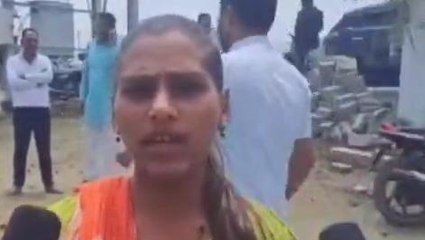 रोड़ पर सरकार: जब केंद्रीय मंत्री से लगाई गुहार, दबंगों ने कर रखा है सरकारी पट्टे पर कब्जा