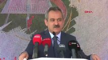 Milli Eğitim Bakanı Özer, Keçiören'de anıt açılış törenine katıldı