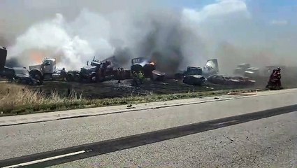 Korkunç kaza! Tam 72 araç birbirine girdi