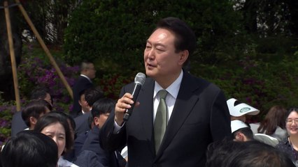 尹 "비판·격려 받다보니 벌써 1년...속도·방향 고민" / YTN