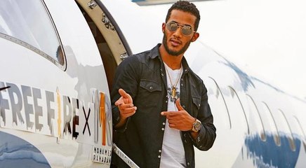 سيارة على شكل طائرة… استقبال حافل لمحمد رمضان في أميركا