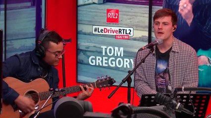 LIVE - Tom Gregory interprète "Never Look Back" dans #LeDriveRTL2 (02/05/23)