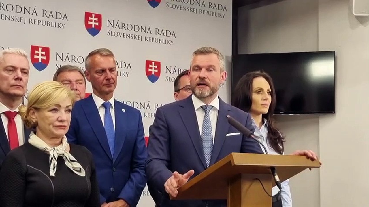 ZÁZNAM: P. Pellegrini: Minister S. Vlčan by mal vo funkcii skončiť