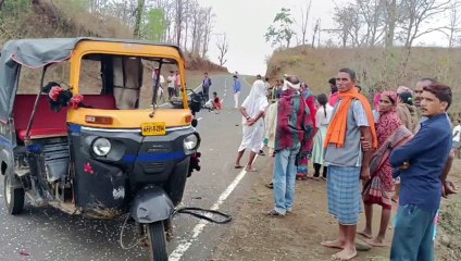 ऑटो व मोटरसाइकिल की टक्कर में युवक की मौत