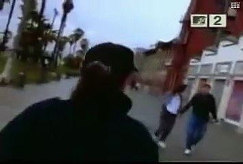 L7 - Pretend We're Dead