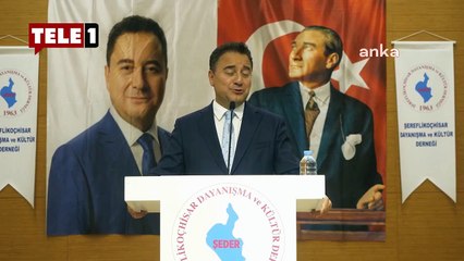 Babacan konuşurken yanına gelen çocuk güldürdü! 'Bay Kemal sözünden dönmeyecek'