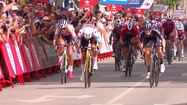 La Vuelta Femenina 2023 - Charlotte Kool la 2e étape, Marianne Vos 2e et maillot rouge