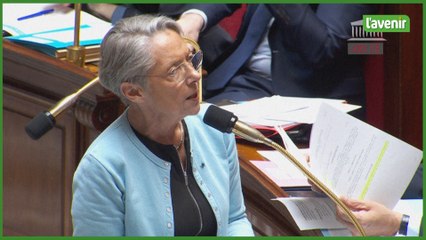 Manifestations: "un nouveau palier a été franchi dans la violence", dénonce Borne