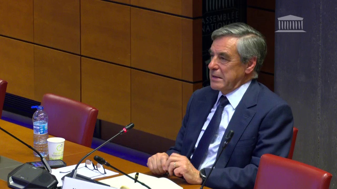 François Fillon: "Je suis une personne privée, [...] si j'ai envie de vendre des rillettes sur la place Rouge, je vendrai des rillettes sur la place Rouge"