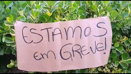 Enfermeiros realizam manifestação para cobrança do piso salarial