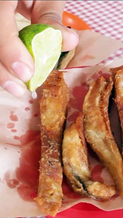 #Shorts ¡Qué rico chicharrón! en Tortas Goyi de San Luis Potosí en La Chubby Vuelta