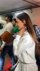 Kiara Advani spotted at Mumbai airport as #SidharthMalhotra came to receive her.