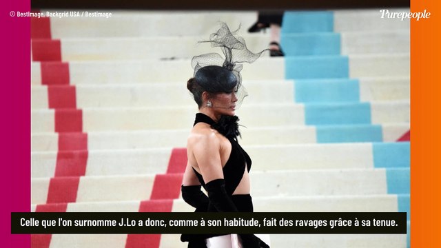 Jennifer Lopez renversante dans un décolleté XXL : la diva très à l'aise sans Ben Affleck au Met Gala 2023