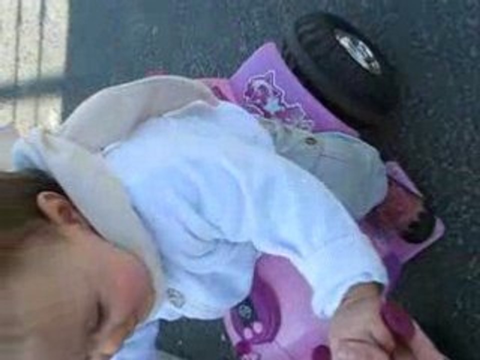 Je fais de la moto toute seule