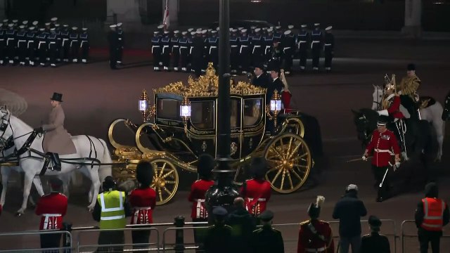 Diamond Jubilee State Coach departs Buckingham Palace